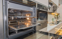 Built-in Convection Ovens: 2023 Reviews & Recommendations